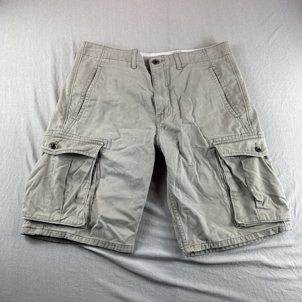 Levis Cargo I Shorts Mens 32 Beige 11" Utility Pockets Outdoors Hiking Camp